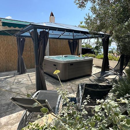 Vacation House Marin With Jacuzzi - Bol, Brac Vila Exterior foto