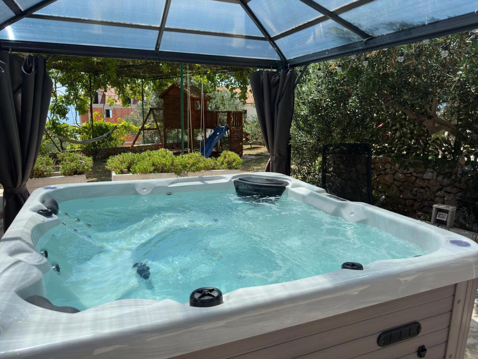 Vacation House Marin With Jacuzzi - Bol, Brac Exterior foto
